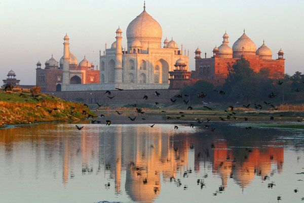 Delhi Agra Varanasi tour package